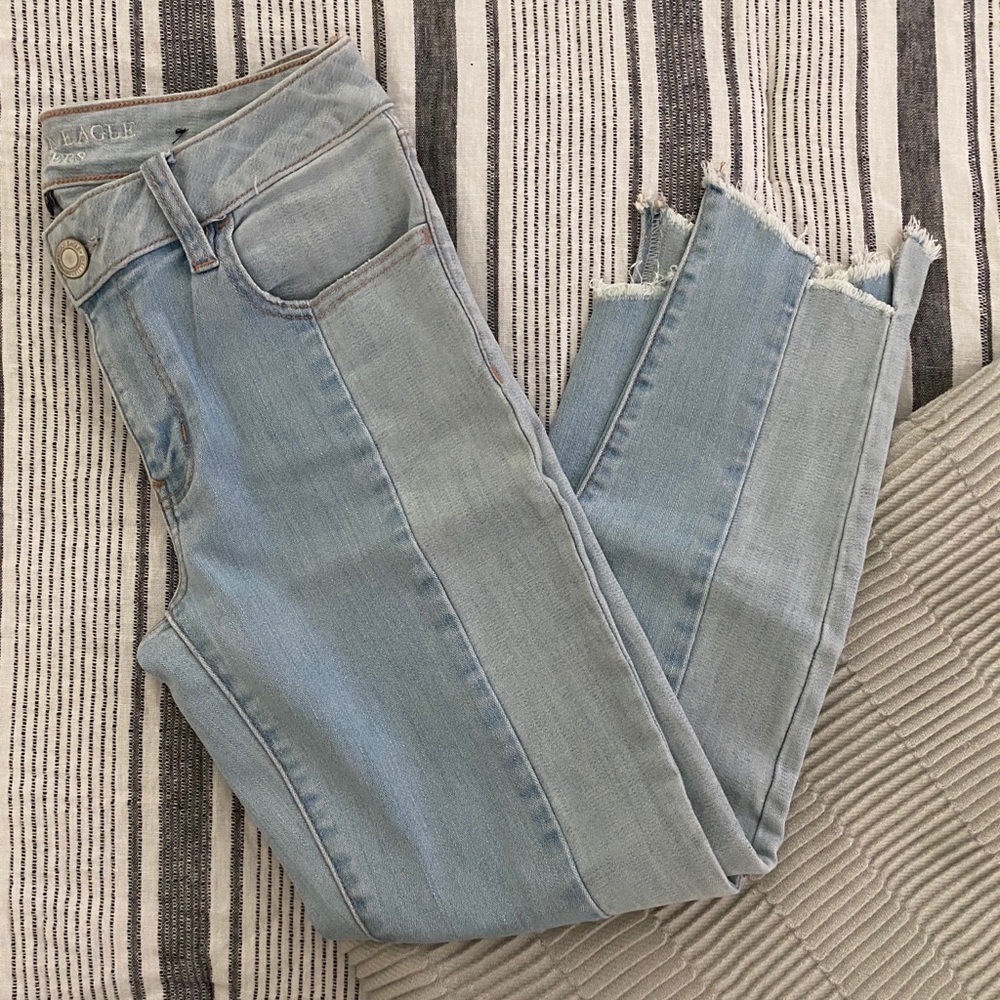 Light Wash Jegging Crop Jeans